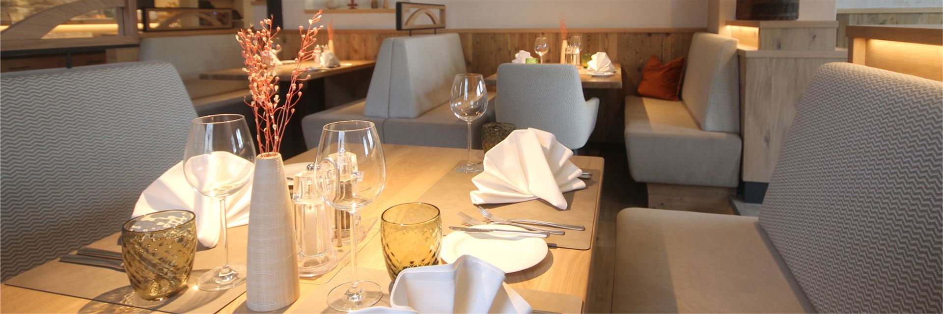 Modernes Restaurant im 4-Sterne-Hotel Bercher in Waldshut-Tiengen im Südschwarzwald