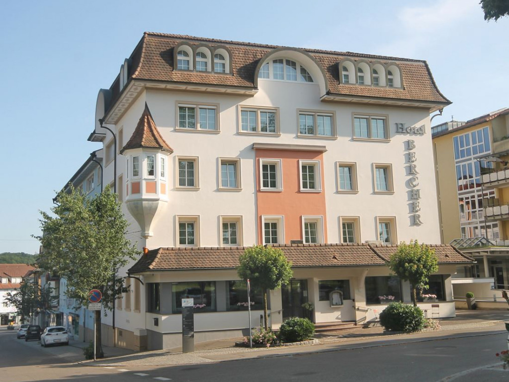 Außenansicht des 4-Sterne-Hotels Bercher in Waldshut-Tiengen im Südschwarzwald.