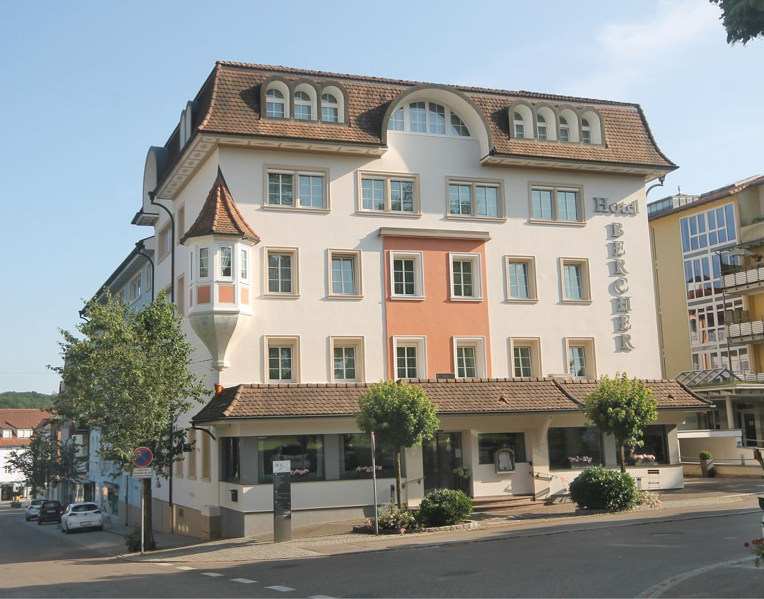 Außenansicht des 4-Sterne-Hotels Bercher in Waldshut-Tiengen im Südschwarzwald.