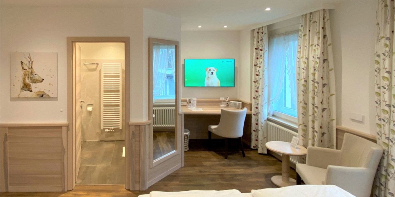 Schlossblick Doppelzimmer 112 im Hotel Bercher in Waldshut-Tiengen.