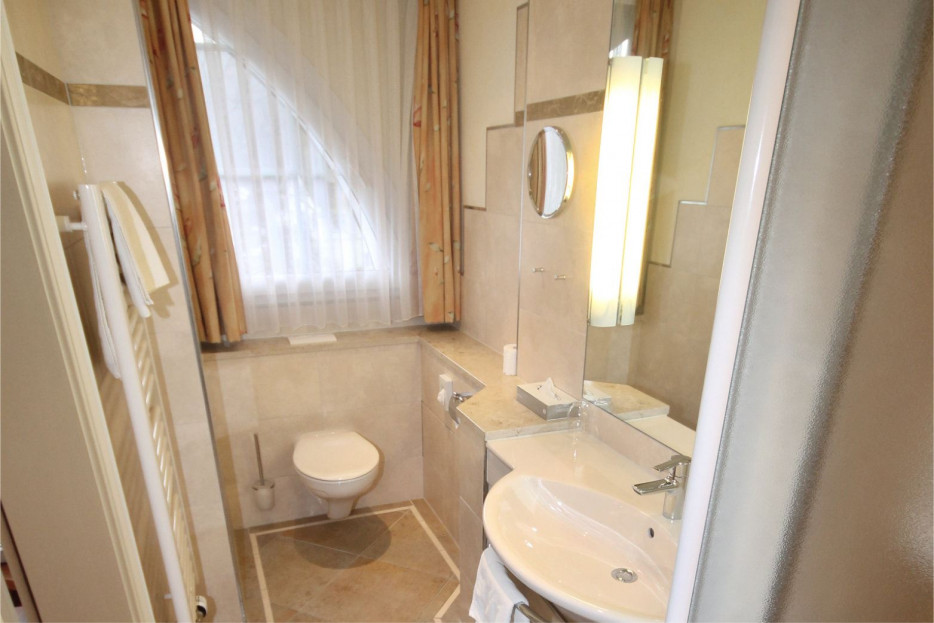 Badezimmer des Einzelzimmers Standard im Hotel Bercher.